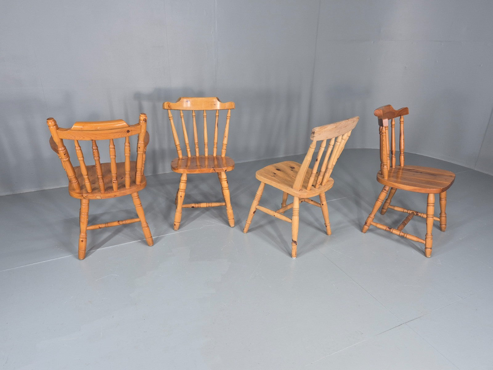 Harlequin set of 4 Vintage Pine Dining Chairs 1980s Retro EB11744 VDIN11