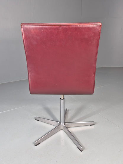 Vintage Fritz Hansen Oxford Chair Arne Jacobsen Design 2004 MCM EB11756 MSWI9