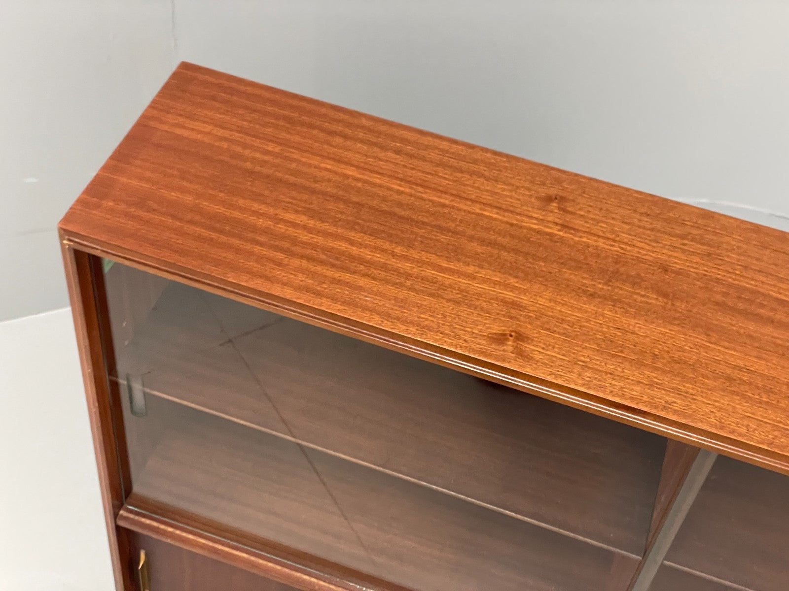 Vintage 1960s Glazed Cabinet Mid Century Beaver & Tapley Bookcase EB11536 MWOO8