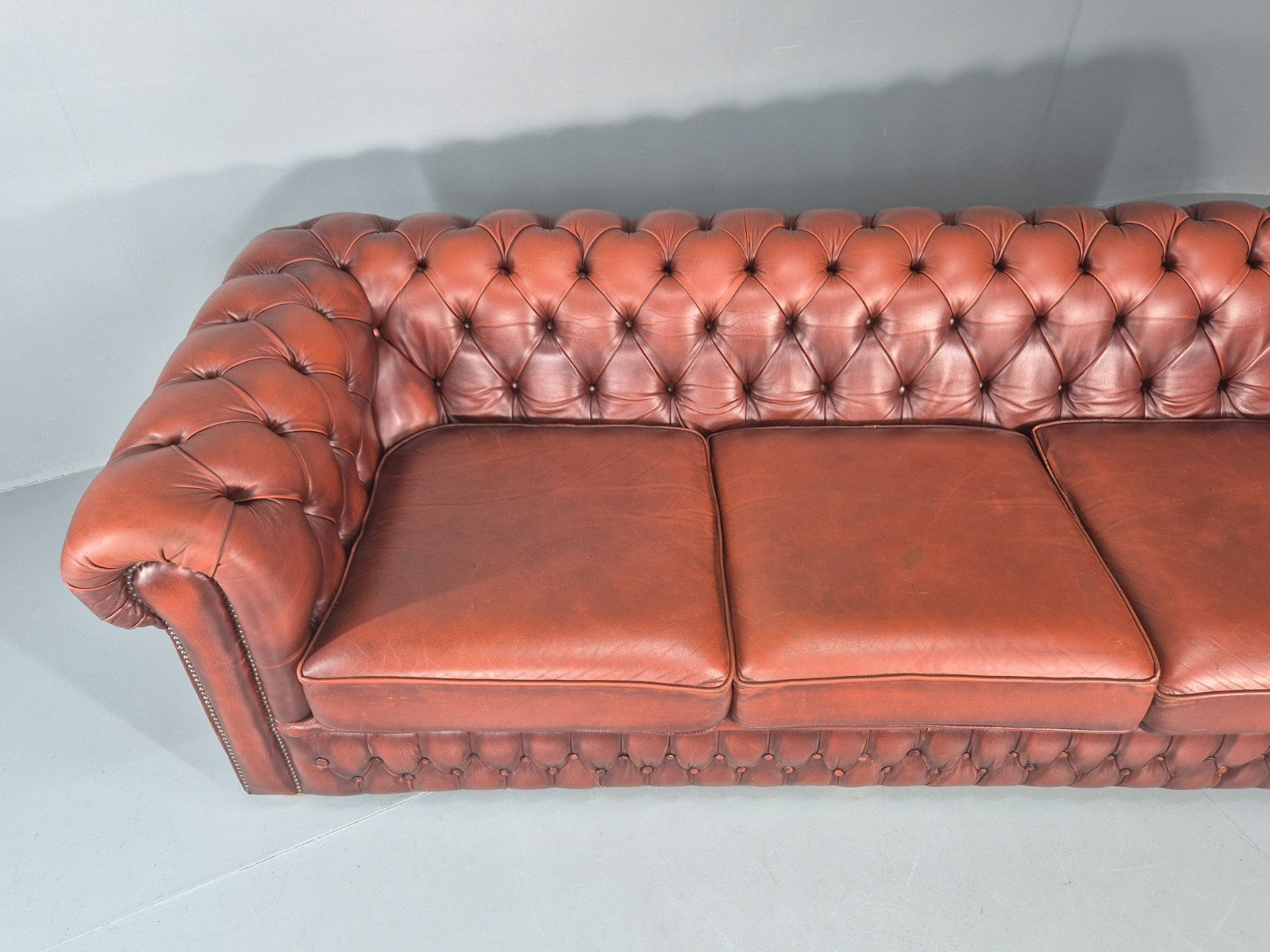 3 Seater Chesterfield Sofa Red Leather Studded Vintage EB10925 VCHE9