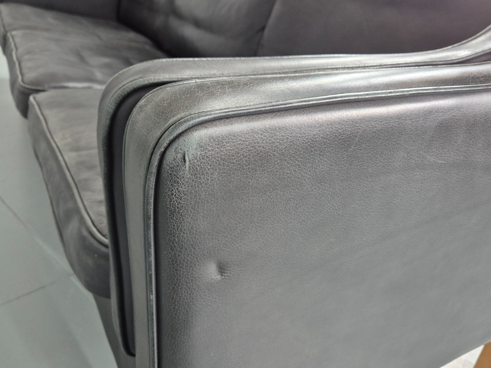 Vintage 3 Seat Sofa Black Leather Danish 1980s Retro Mid Century EB10479 M3SS23