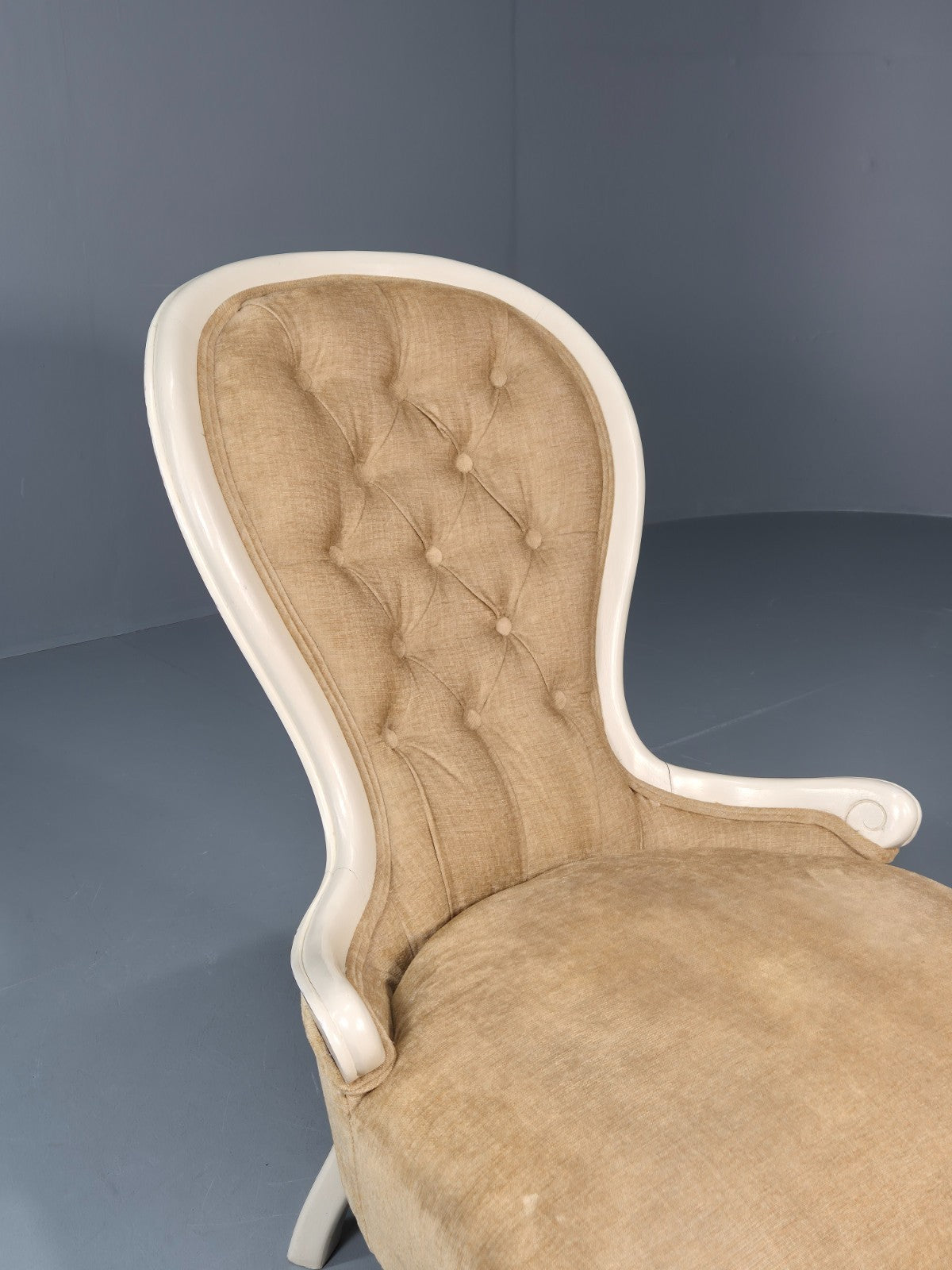 Antique Balloon Back Saloon Chair Victorian Nursing Chair  EB11221 VCLO6