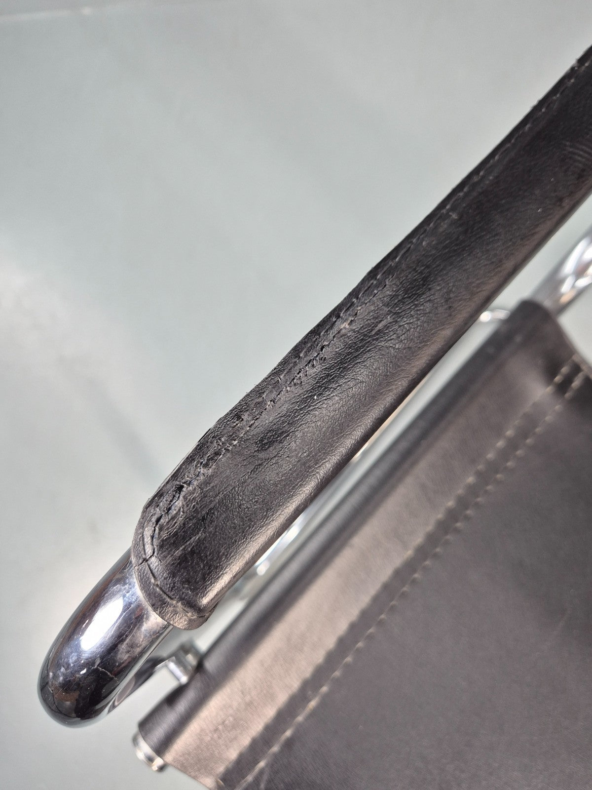 Vintage Leather and Chrome MG5 Bauhaus Style Elbow Chair 1980s EB11216 MNOR6