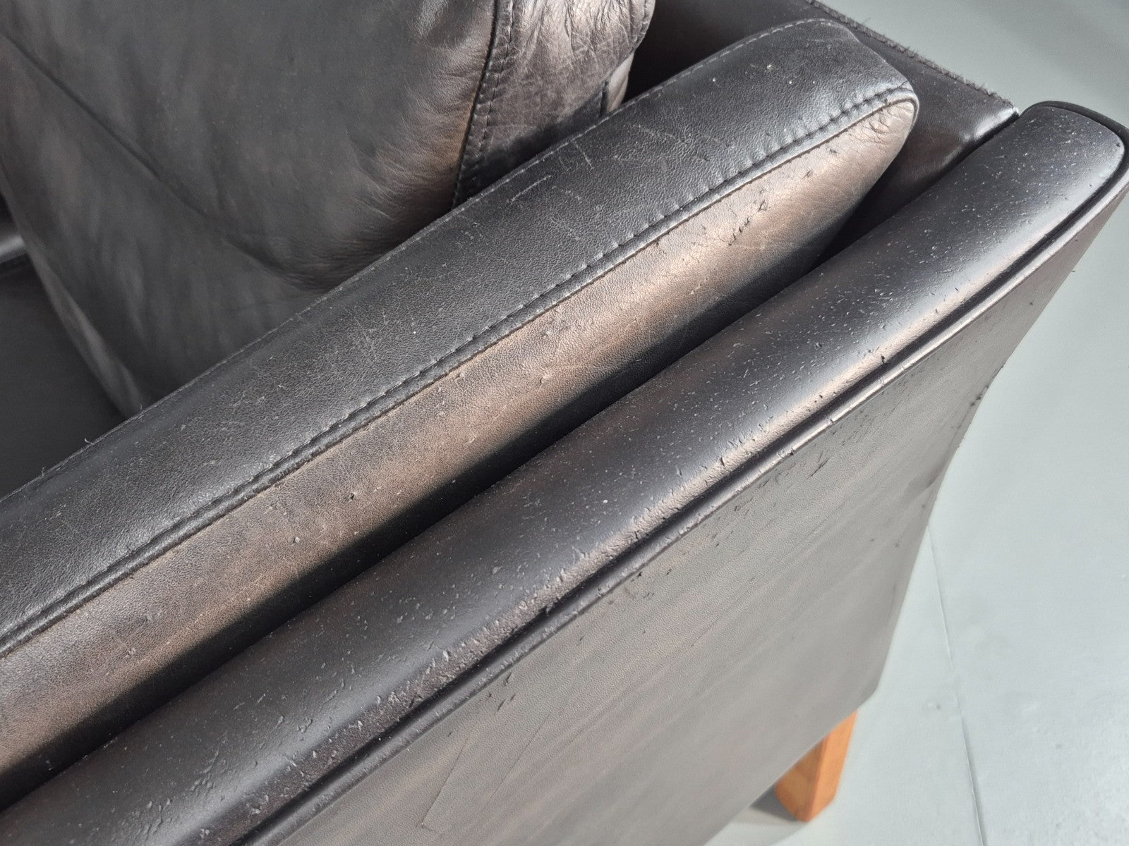 Vintage 2 Seater Sofa Black Leather Danish Retro Mid Century EB10477 M2SS16