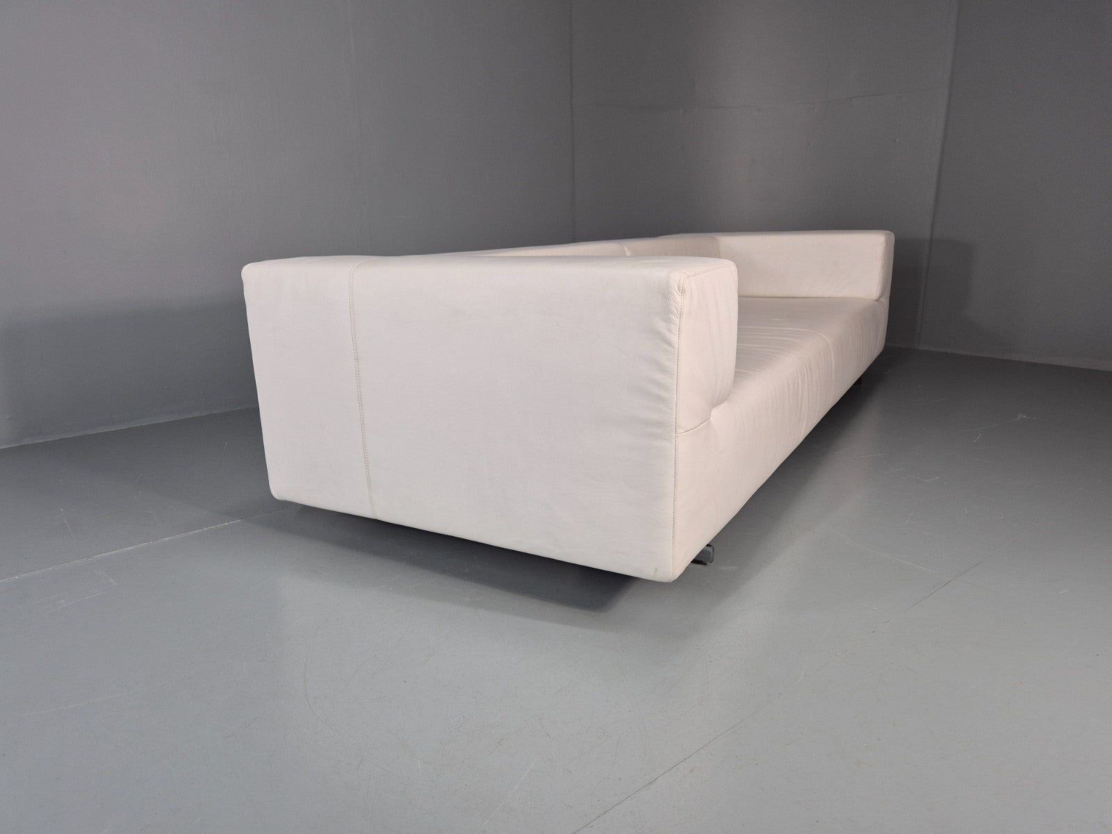 Frighetto Four Seater Settee White Leather Modern Design  EB10626 M4SS9