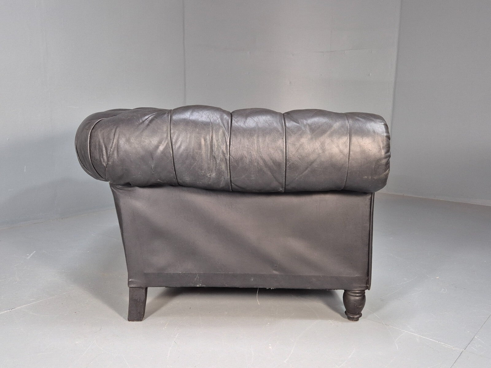 Vintage Black Leather Chesterfield Chair EB9471 VLEA - UKDK FURNITURE