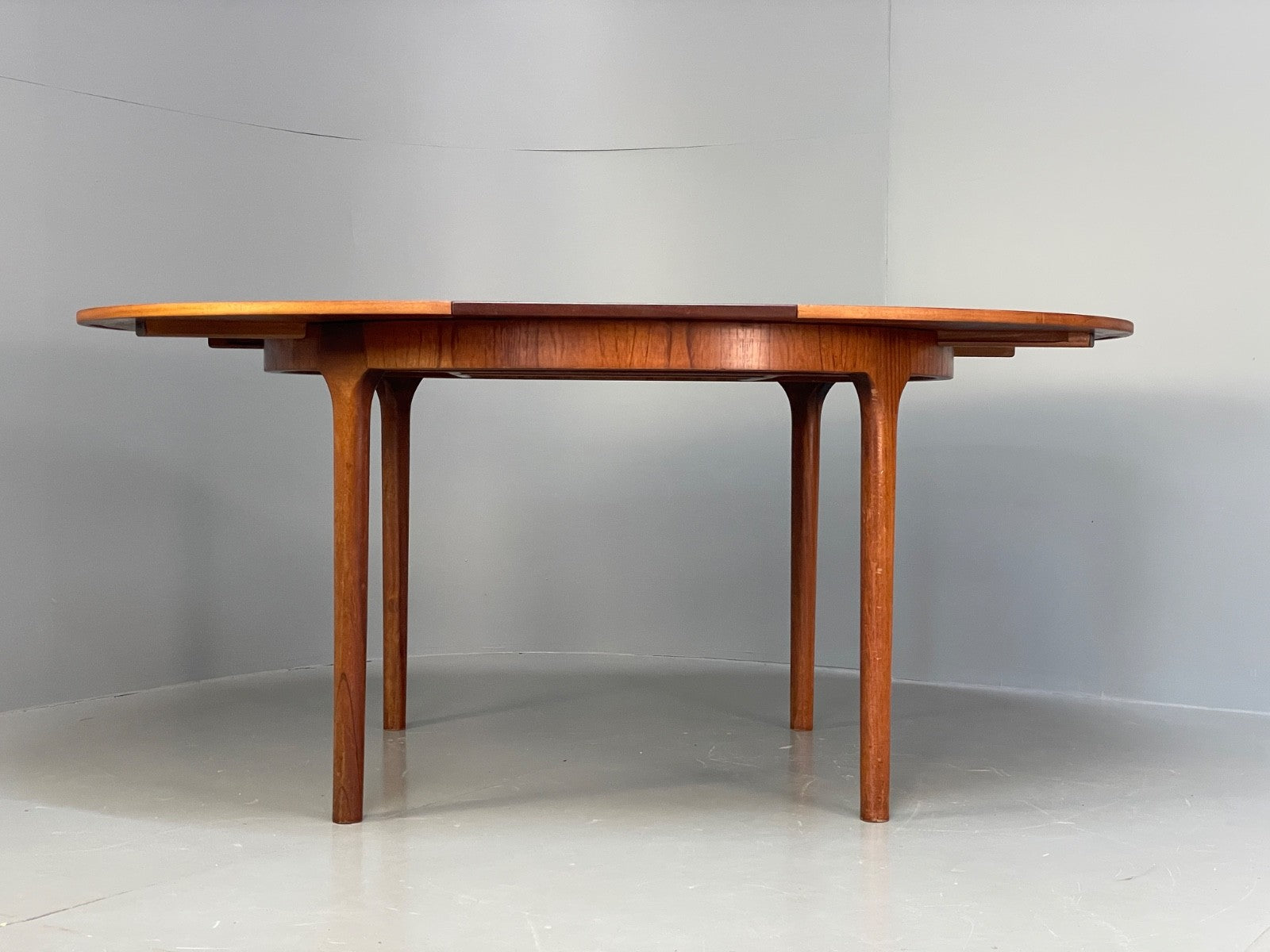 Vintage McIntosh Dining Table Round Extending 1960s Mid Century EB9773 MWOO - UKDK FURNITURE