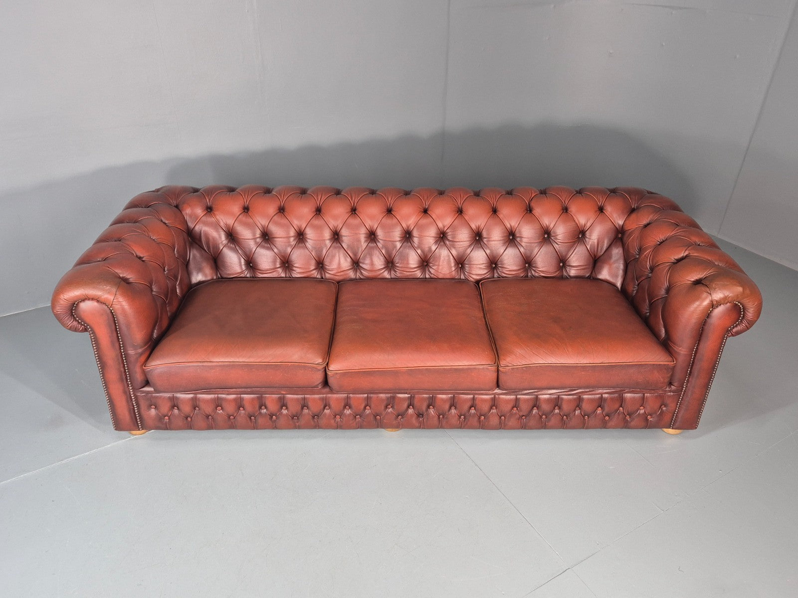 3 Seater Chesterfield Sofa Red Leather Studded Vintage EB11022 VCHE4