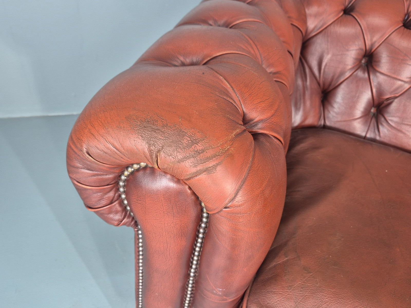 3 Seater Chesterfield Sofa Red Leather Studded Vintage EB11021 VCHE7