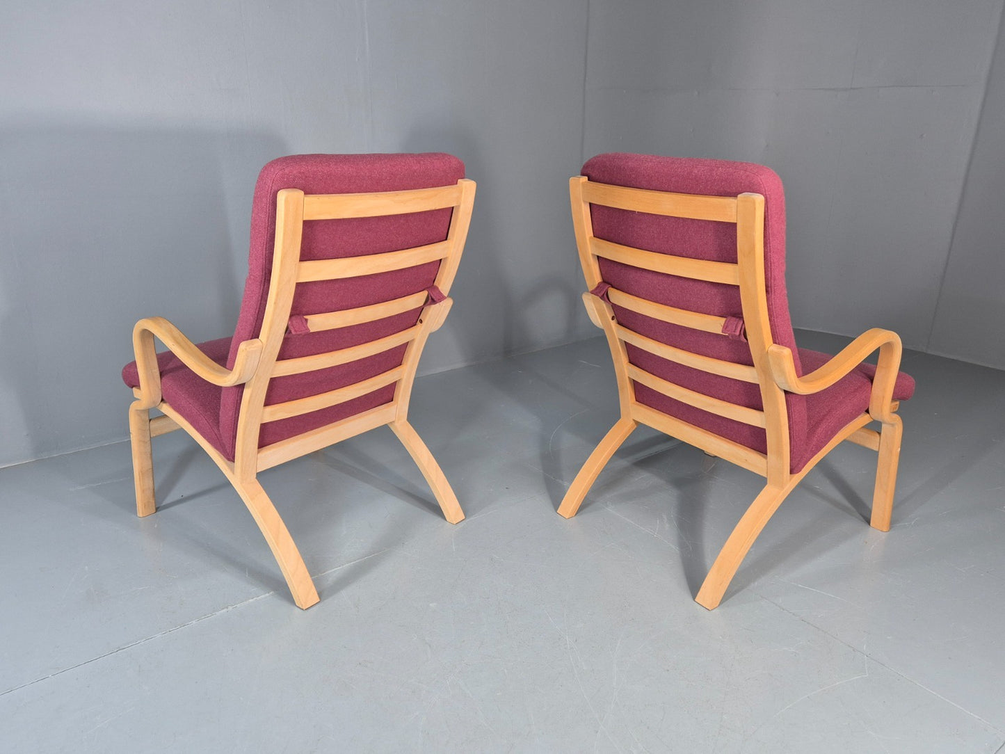 2 Stouby Bentwood Lounge Chairs Mauve Wool 1980s Retro MCM EB11349 MBEN7
