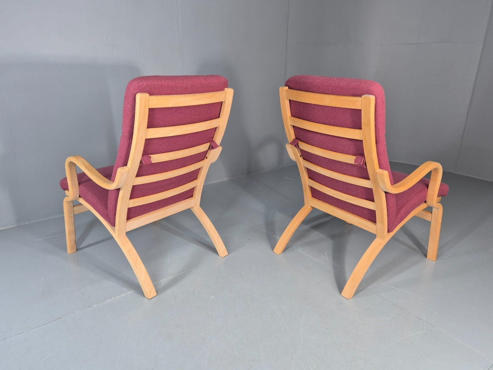 2 Stouby Bentwood Lounge Chairs Mauve Wool 1980s Retro MCM EB11349 MBEN7