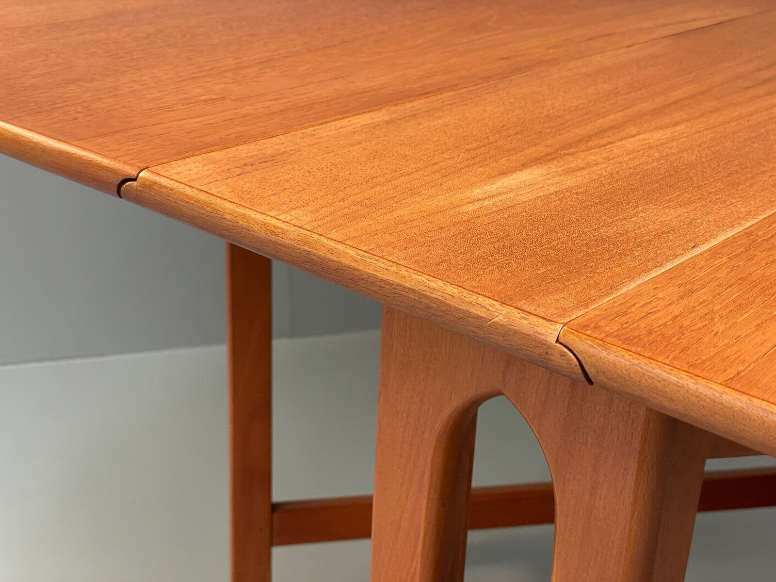 Vintage Teak Drop Leaf Dining Table By Jentique EB9767 MWOO - UKDK FURNITURE