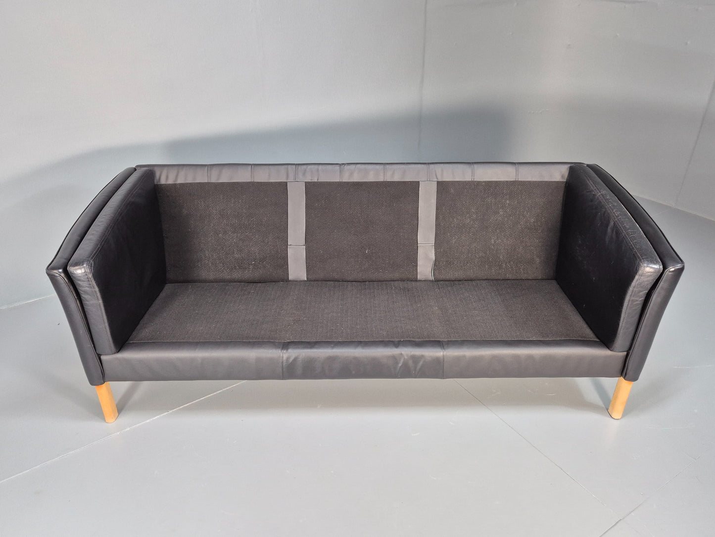 Vintage 3 Seater Sofa Black Leather and Vinyl 1980s Retro EB08616