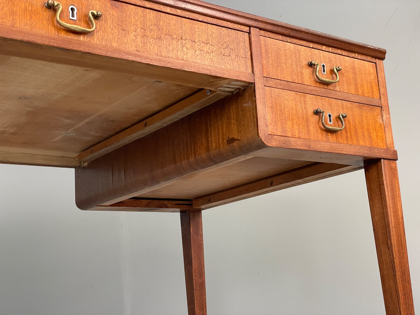 Vintage 1950s Mahogany Desk Mid Century Danish Drawers Brass EB10820