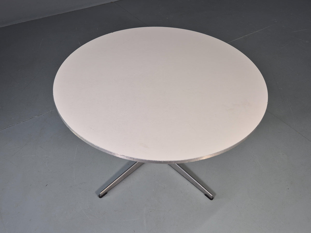 Vintage Fritz Hansen Circular Occasional Table Arne Jacobsen Design EB13004
