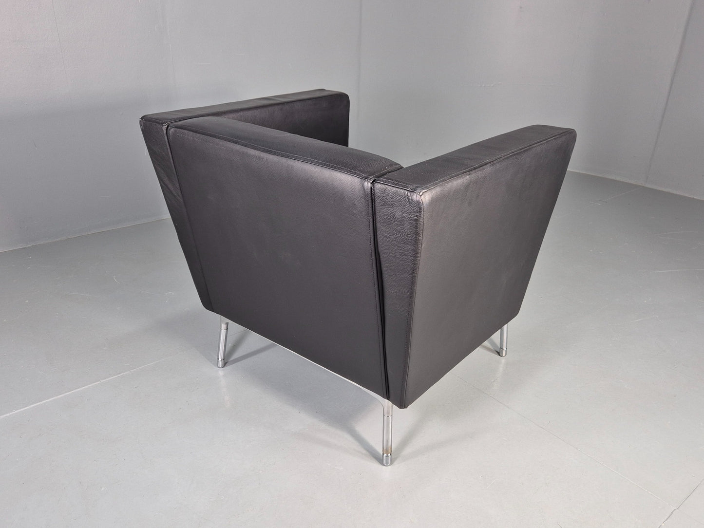 Vintage Leather Armchair Chrome Base Modern Design Orangebox Dee-01 EB12568