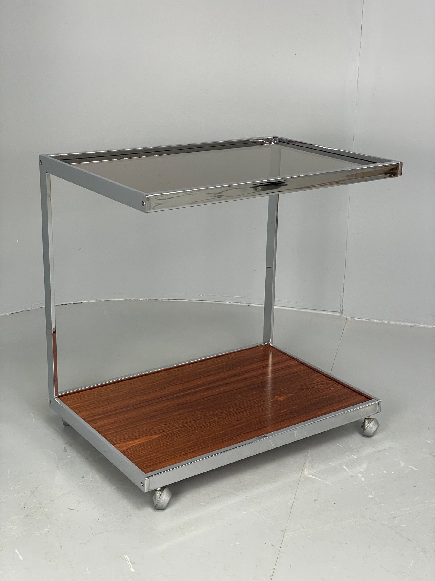 Vintage Chrome Serving Trolley By Howard Miller MDA 1970s Retro Glass EB12500