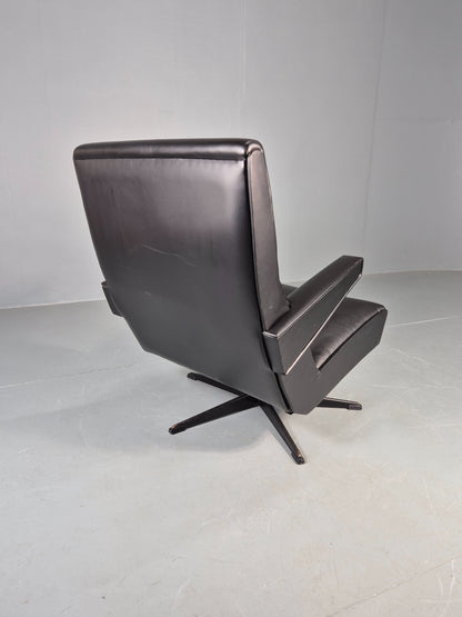 Vintage Black vinyl swivel Chair after the Press Room Chair Rietveld MCM EB06200
