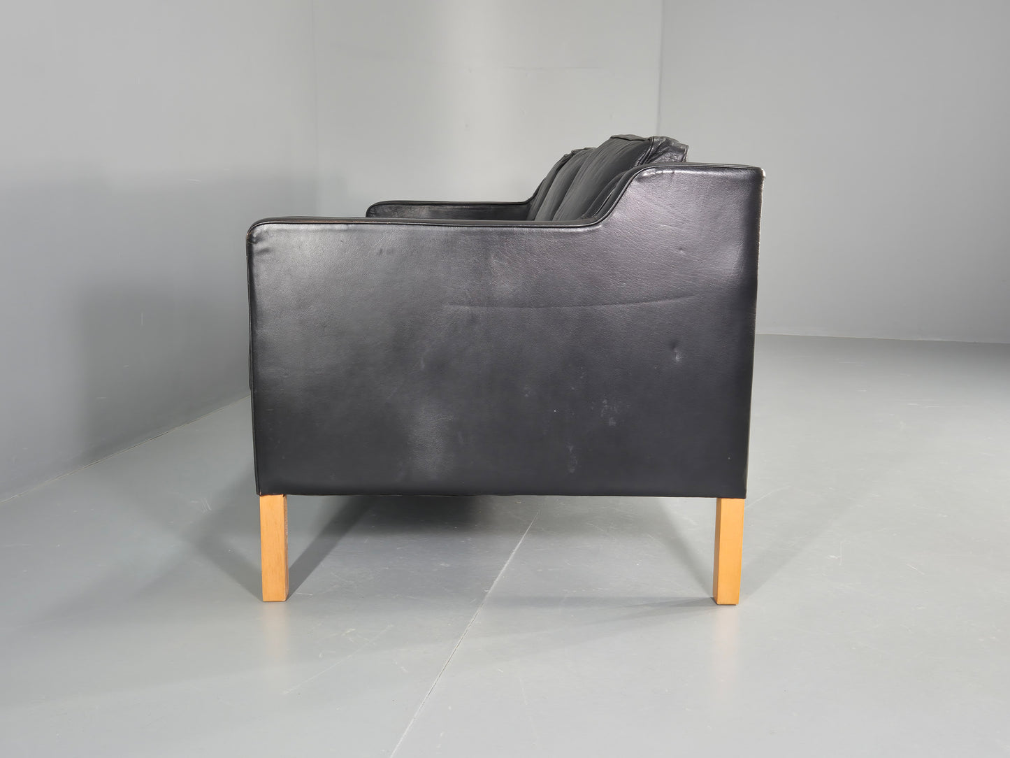 Vintage 3 Seater Sofa Danish Black Leather 1980s Retro MCM Quality EB12434