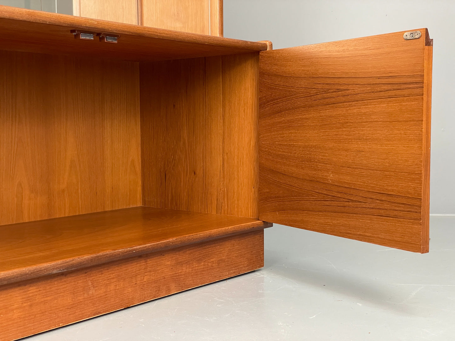 Vintage 1960s Cocktail Cabinet Teak White Formica Glazed Shelving EB12081