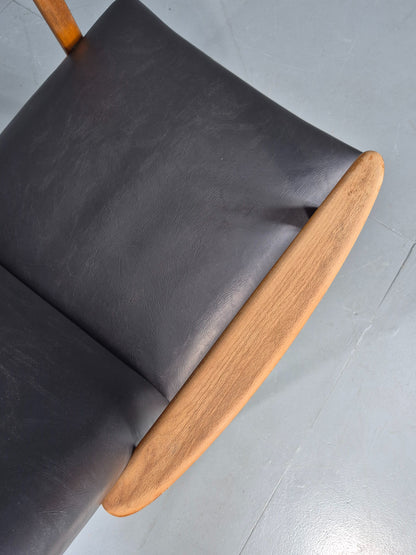 Vintage Teak Mid Century Lounge Chair 1960s Retro Black Vinyl  EB12690