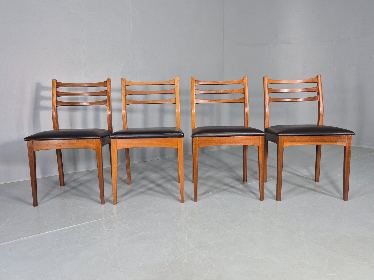 4 Vintage Teak Dining Chairs 1960s Mid CEntury Retro Black Vinyl EB12189