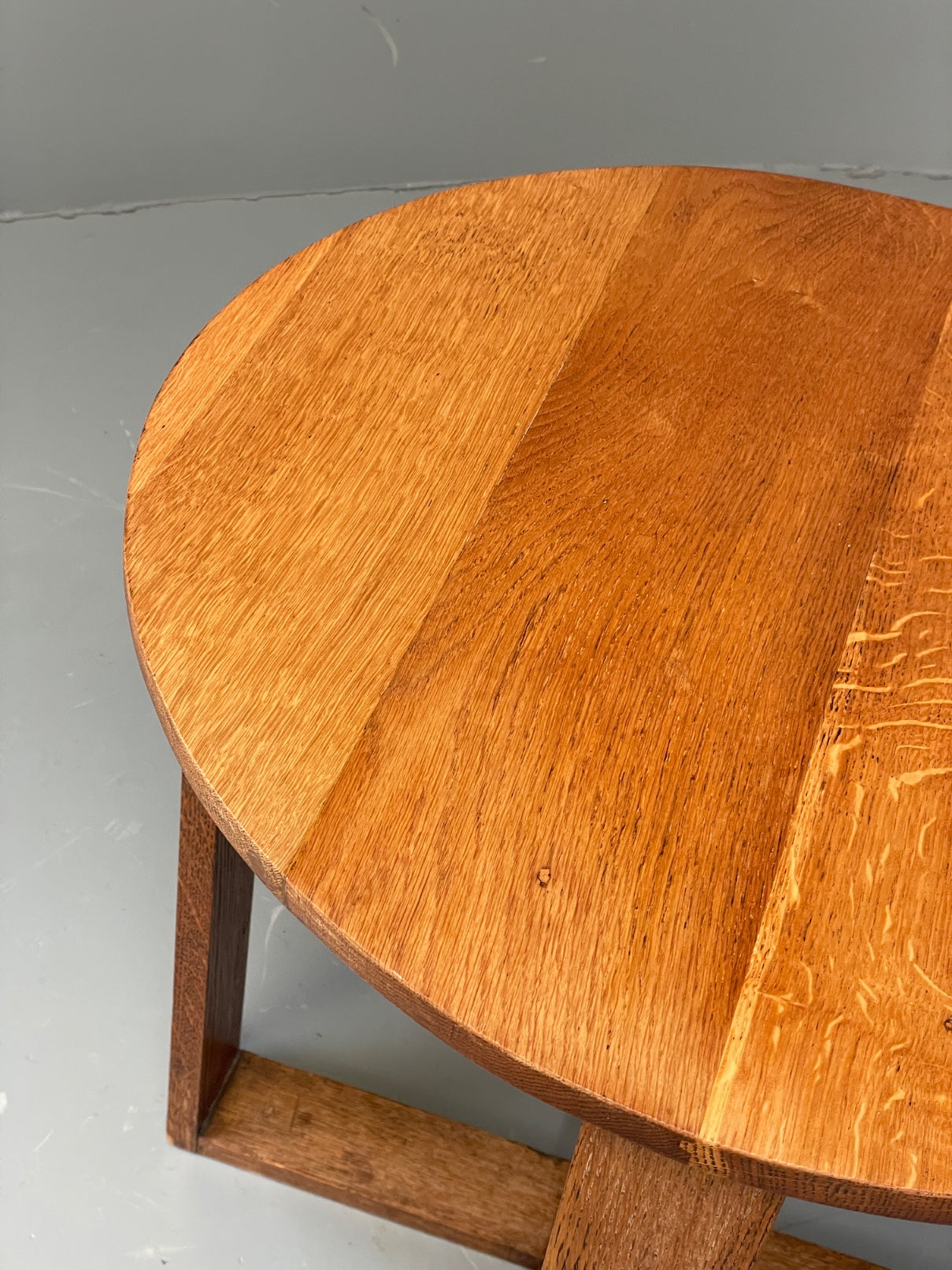 Vintage Oak Side Table Solid Arts & Crafts Round Retro 1950s EB11879