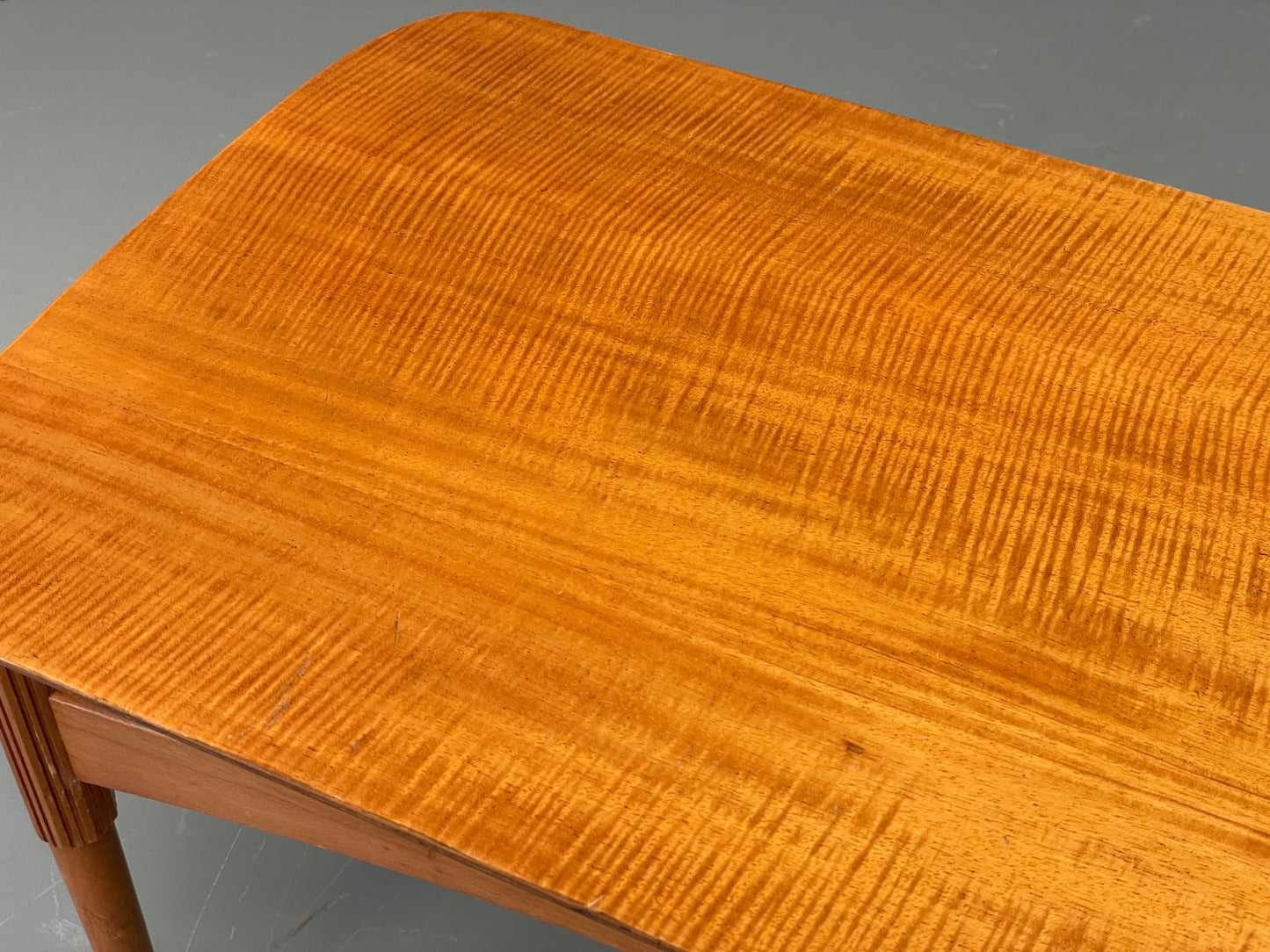 Vintage 1940s Coffee Table Swedish Flamed Mahogany Carved Legs EB11965