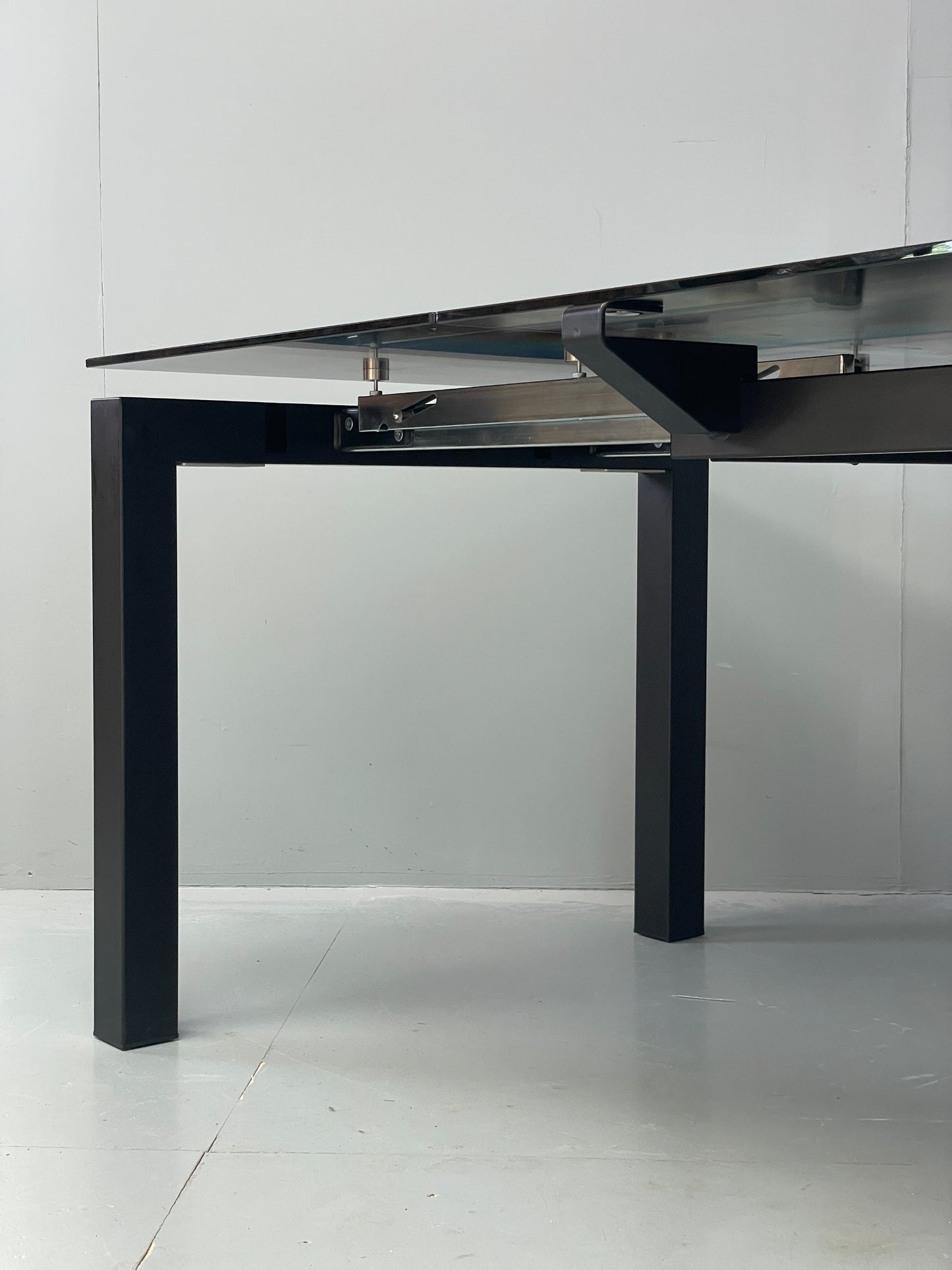 Calligaris Glass Dining Table Modern Italian Extending Steel 'Airport' EB12497