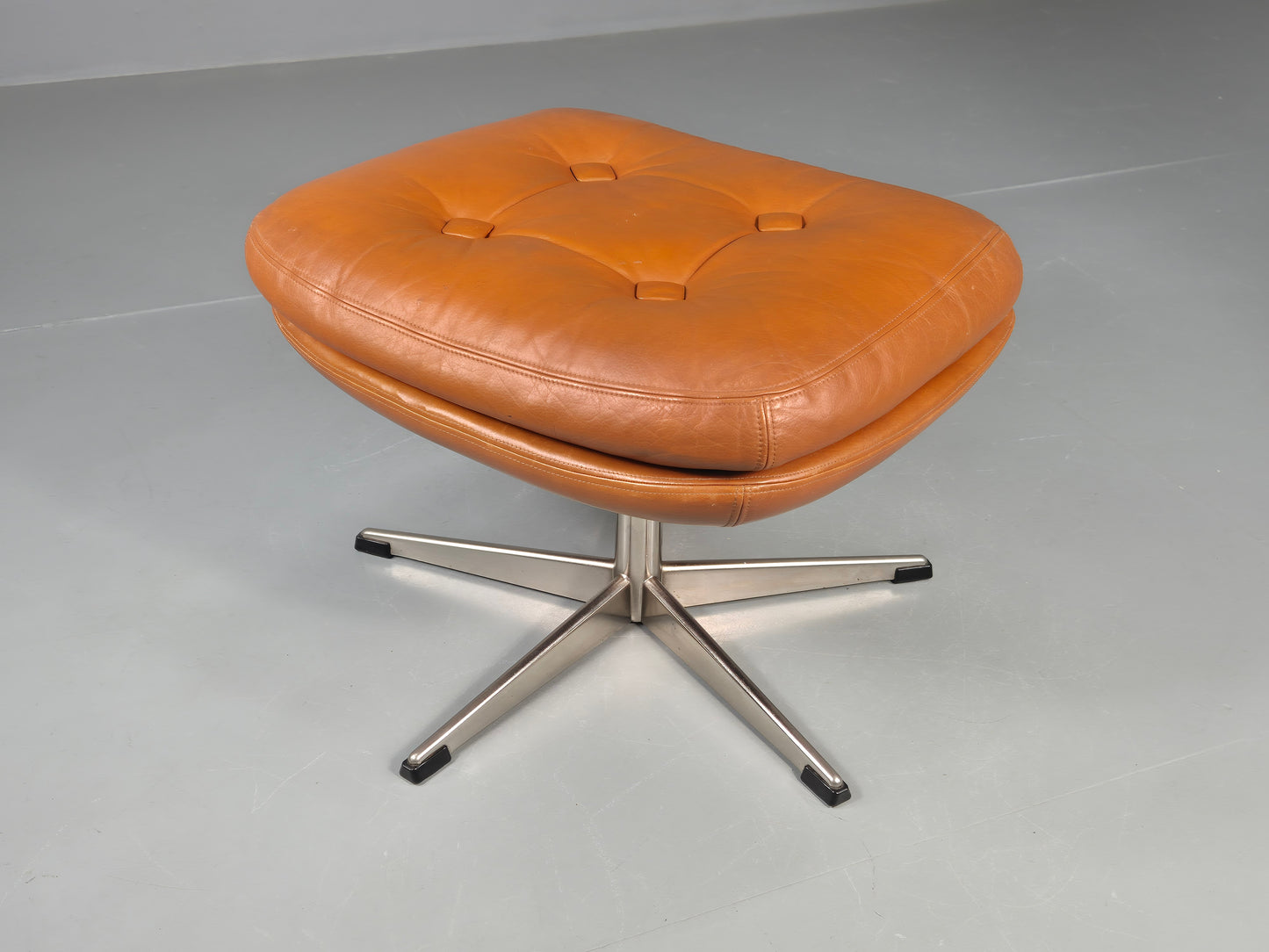 Vintage Danish Mid Century Footstool Tan Leather Swivel Base Retro 1960s EB12151