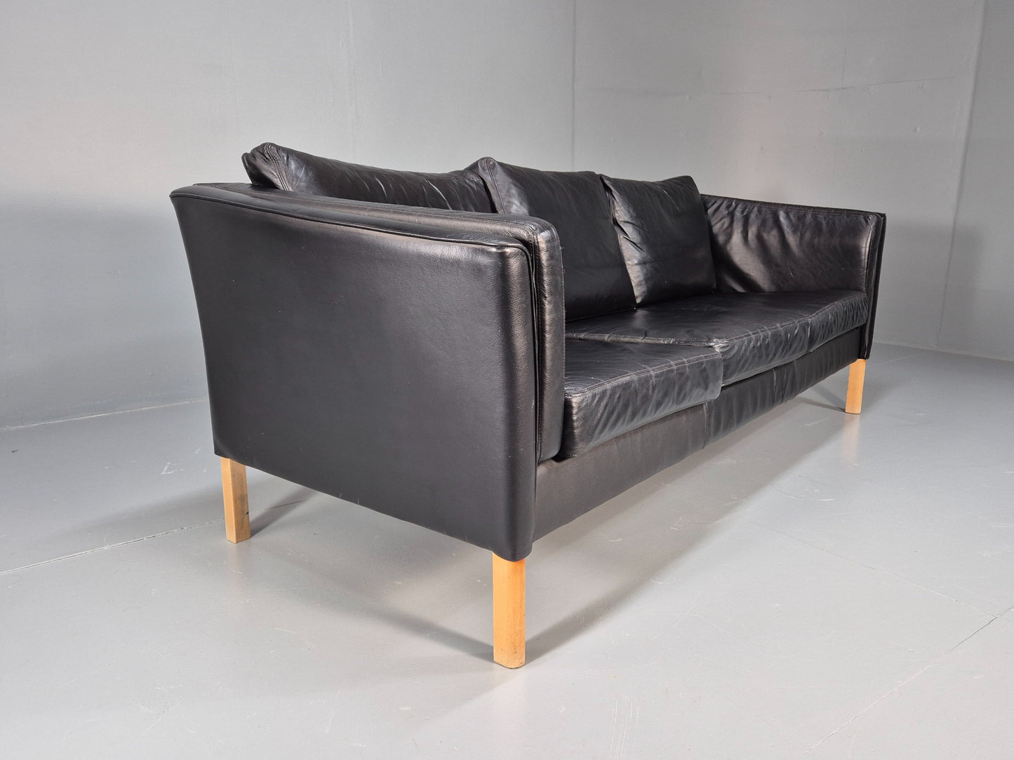 Vintage 3 Seater Sofa Black Leather and Vinyl 1980s Retro EB08616