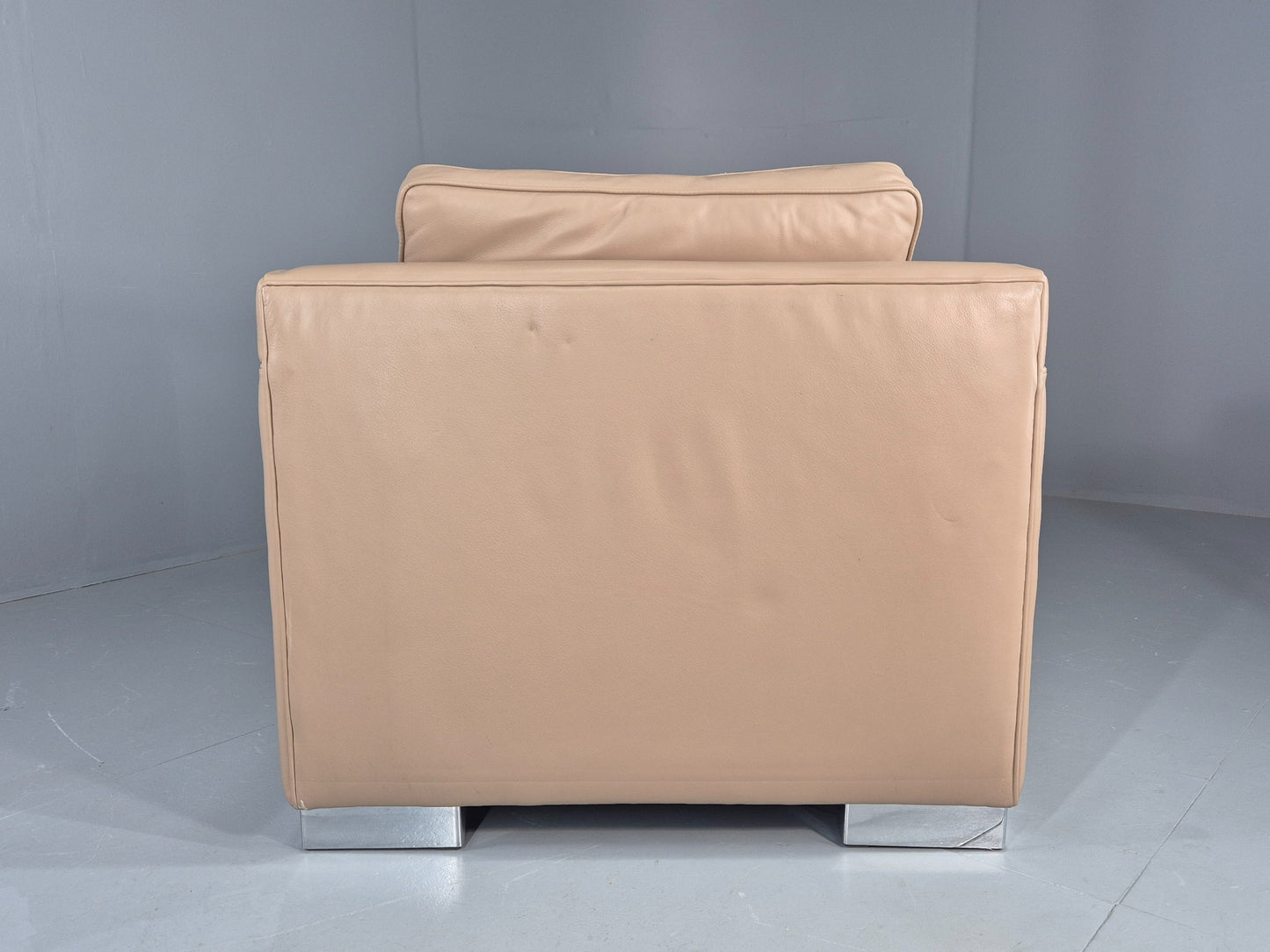 Vintage Leather Cube Chair Moores Interiors Bespoke Build Quality EB11997