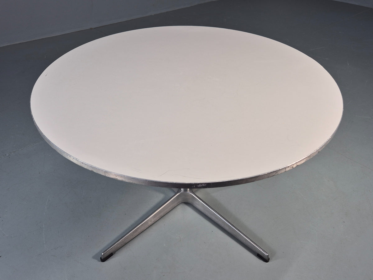 Vintage Fritz Hansen Circular Occasional Table Arne Jacobsen Design EB13001