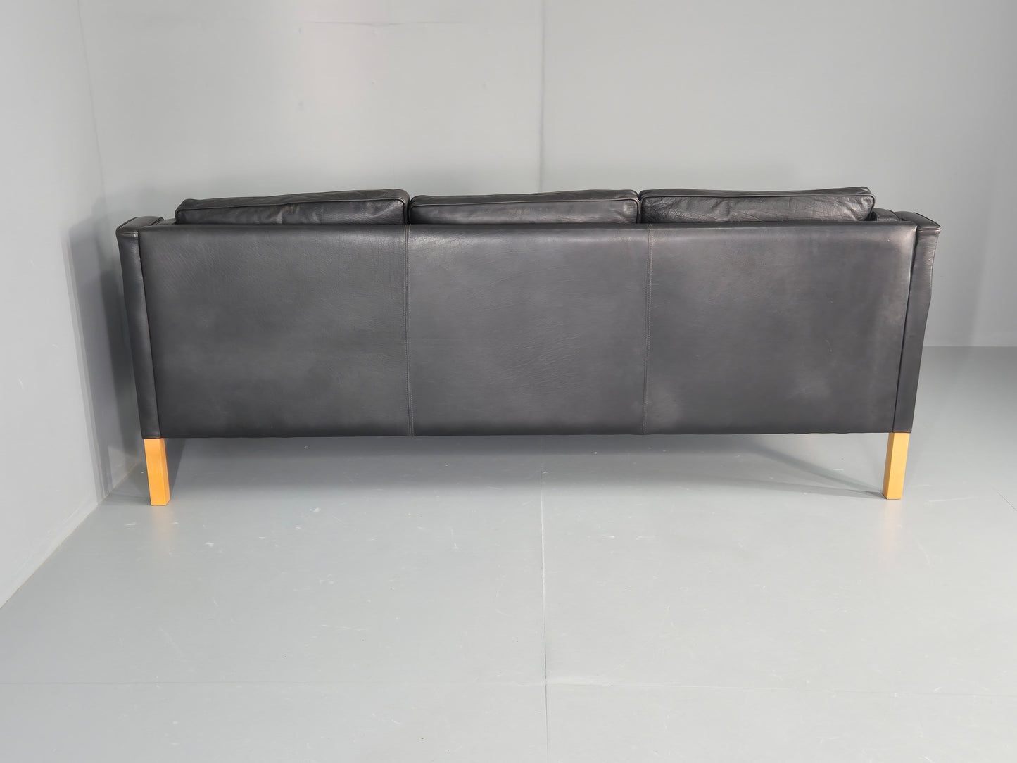 Vintage 3 Seater Sofa Danish Black Leather 1980s Retro MCM Quality EB12434