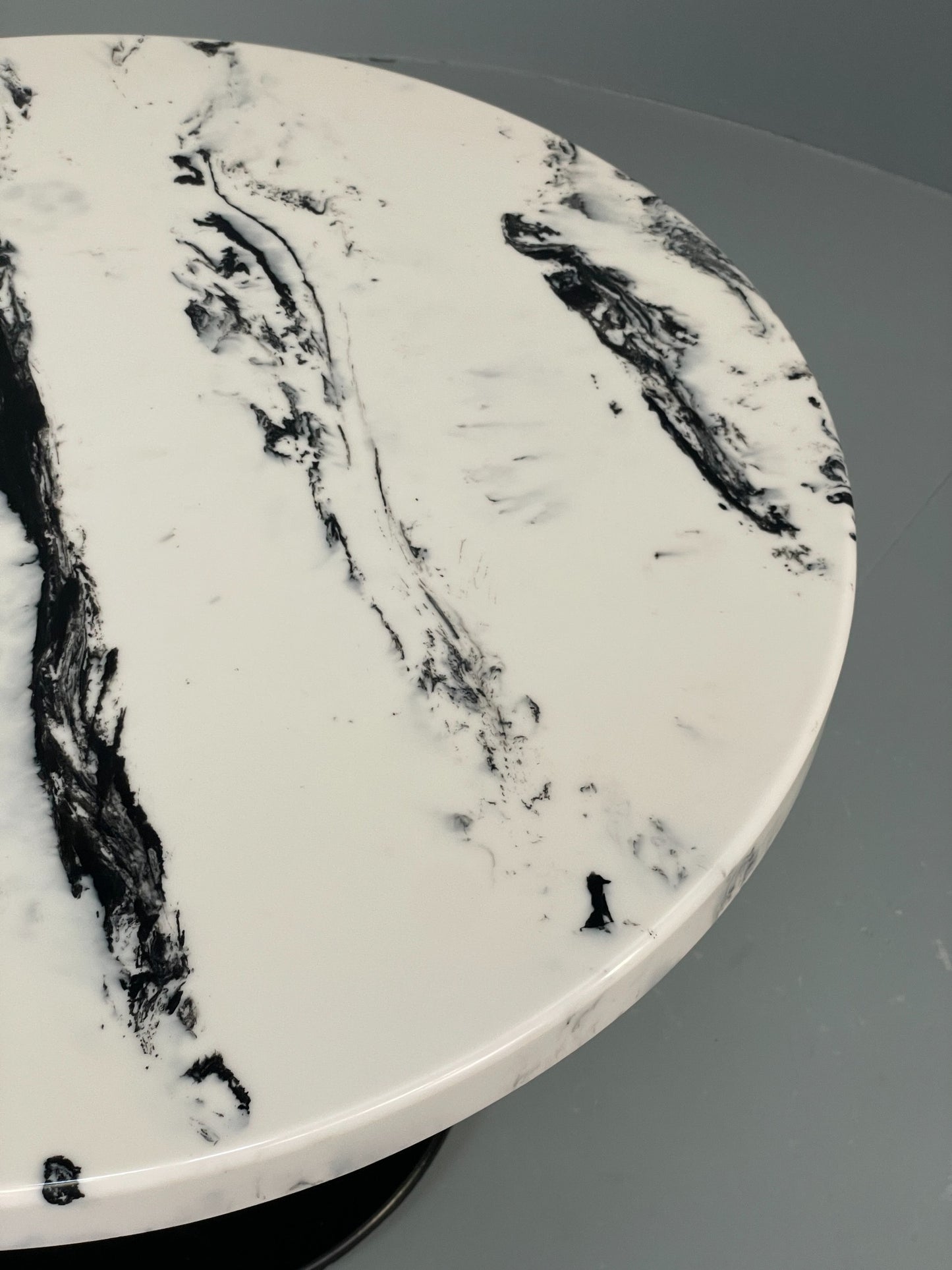 Modern Faux Marble Table Black Metal Base Circular EB12803