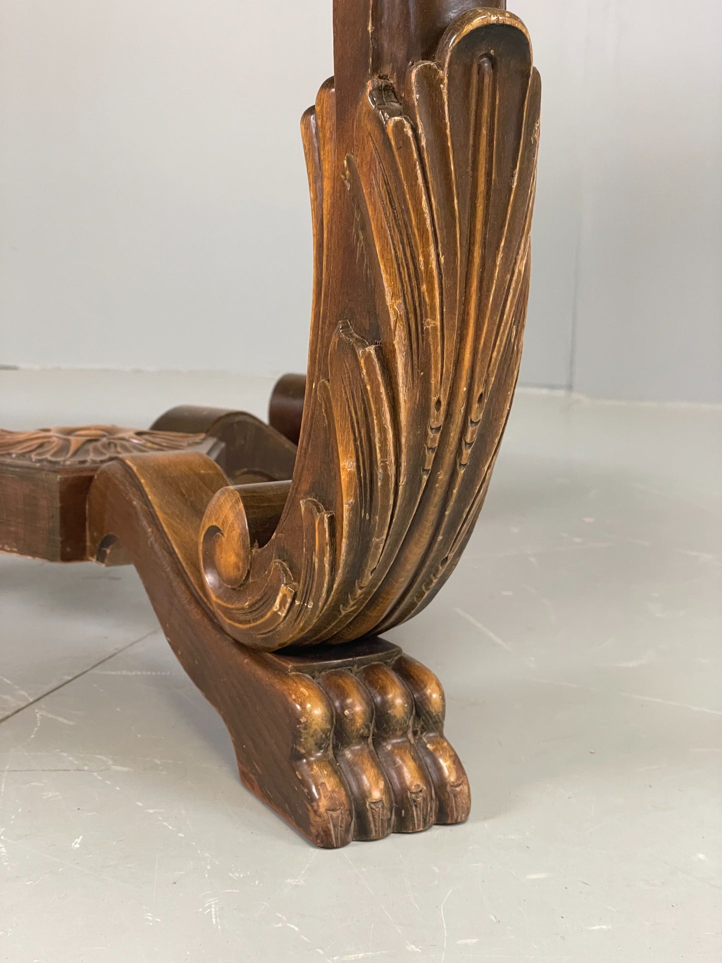 Vintage Carved Coffee Table Elm Art Deco Lion Feet 1950s EB11190