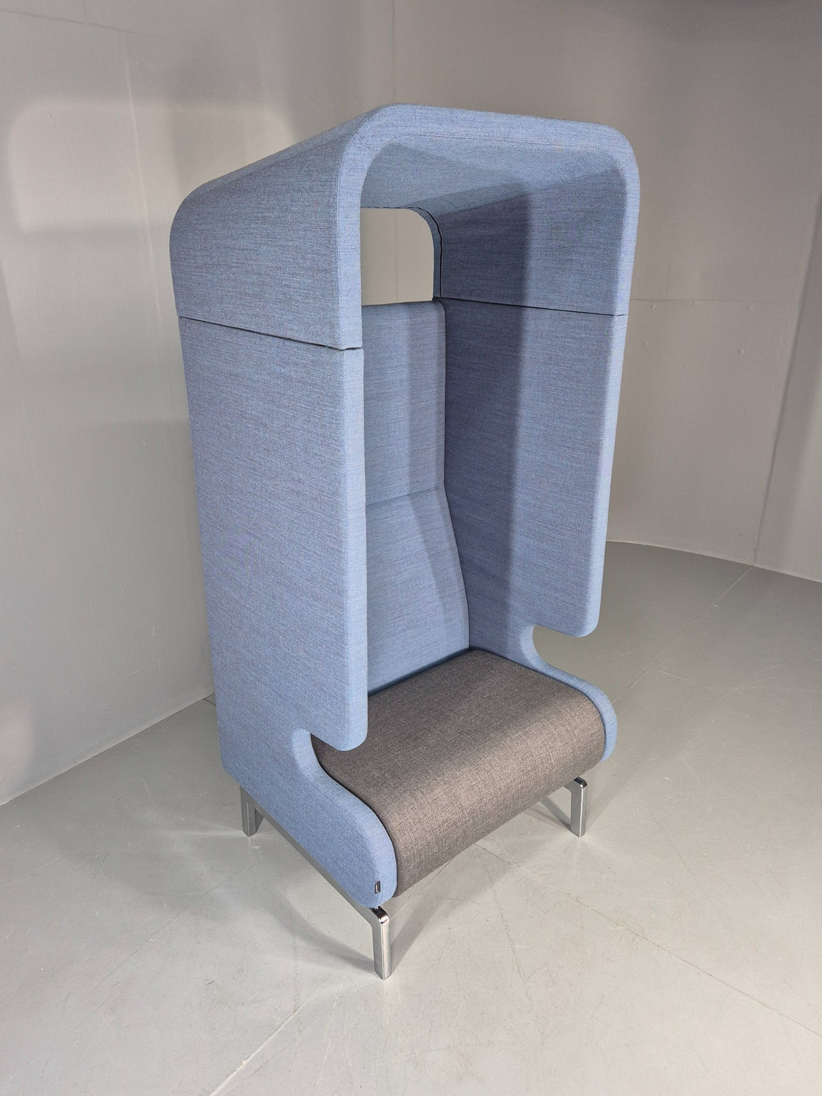 Vintage Materia Point Chair Swedish Blue and Grey Modern Design EB12870