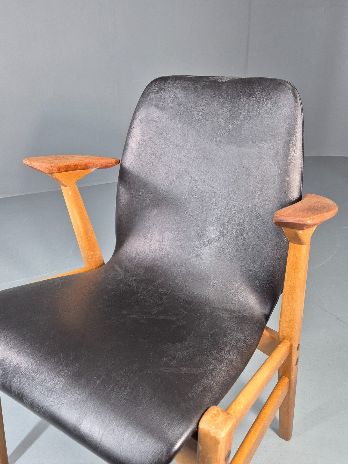MIdCentury Desk Chair Sweden Teak Beech Vinyl 1960s Retro Svegards EB11071 MDIN