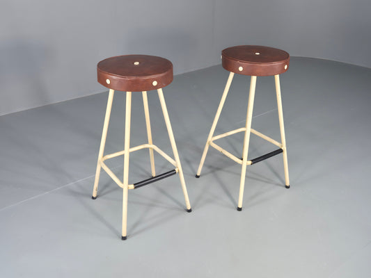 2 Vintage Bar Stools Cream metal frames with Vinyl Seats 1950s Retro EB12529
