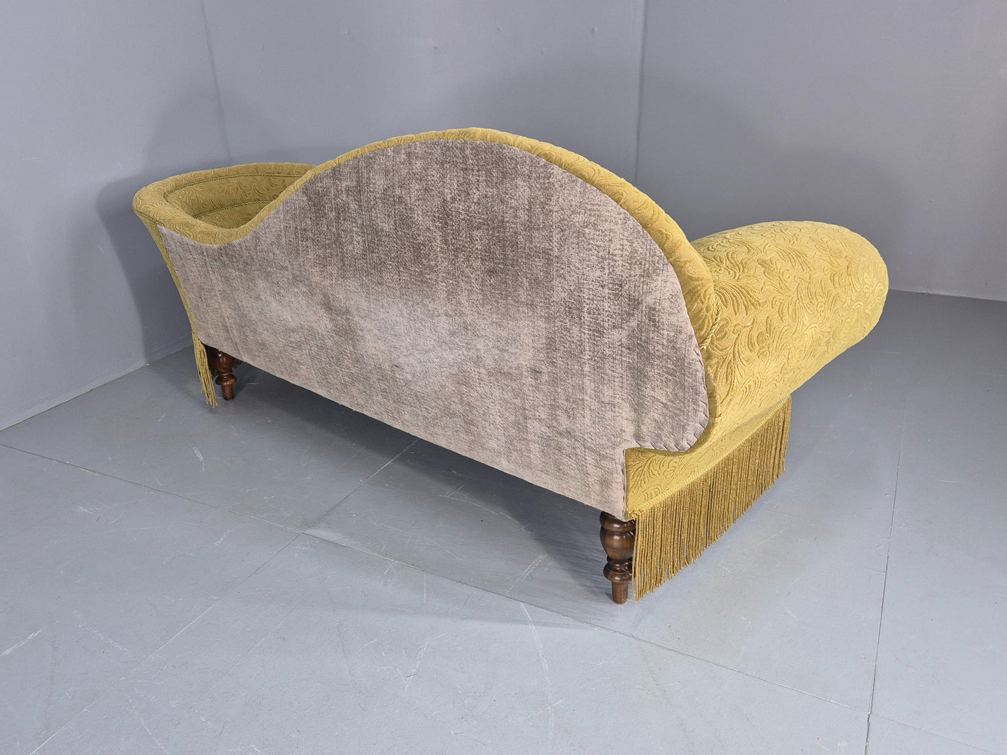 Vintage Danish Art Deco Chaise Lounge Green Moquette Tassels and Curves EB12765