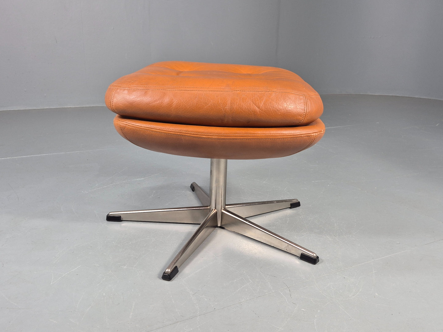 Vintage Danish Mid Century Footstool Tan Leather Swivel Base Retro 1960s EB12151