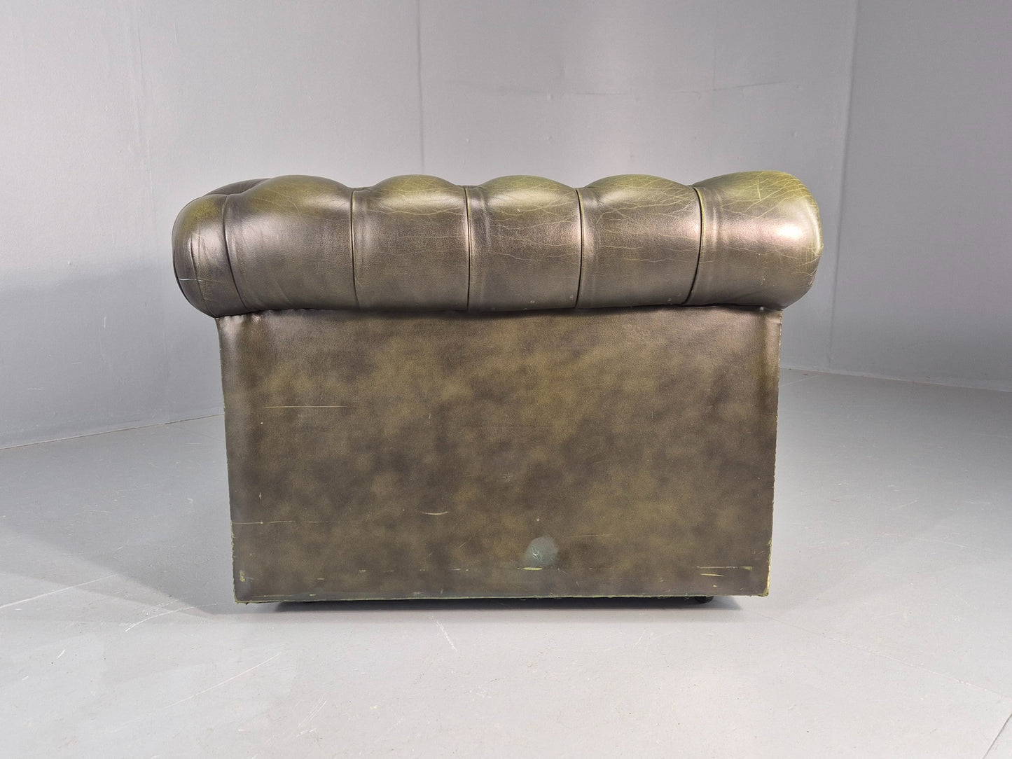 Vintage 2 Seater Sofa Green Chesterfield New Cushions Classic  EB11937