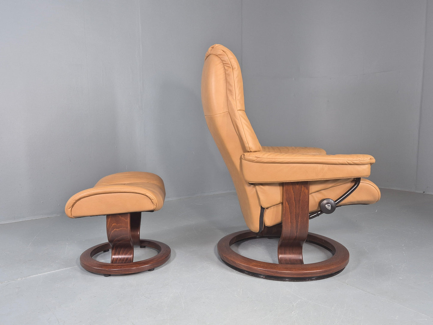 Vintage Ekornes Stressless Chair and Footstool Leather 1990s Retro EB12045
