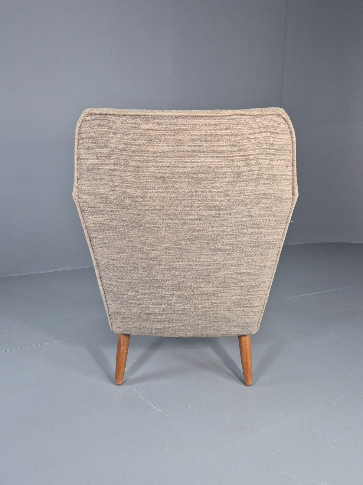 Vintage Mid Century Lounge Chair Danish Design Teak legs and Arms 1950s Retro  EB12320