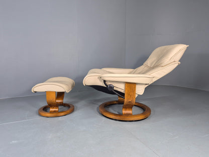 Vintage Stressless Chair and Stool Cream Leather Ekornes Original 1990s EB13078