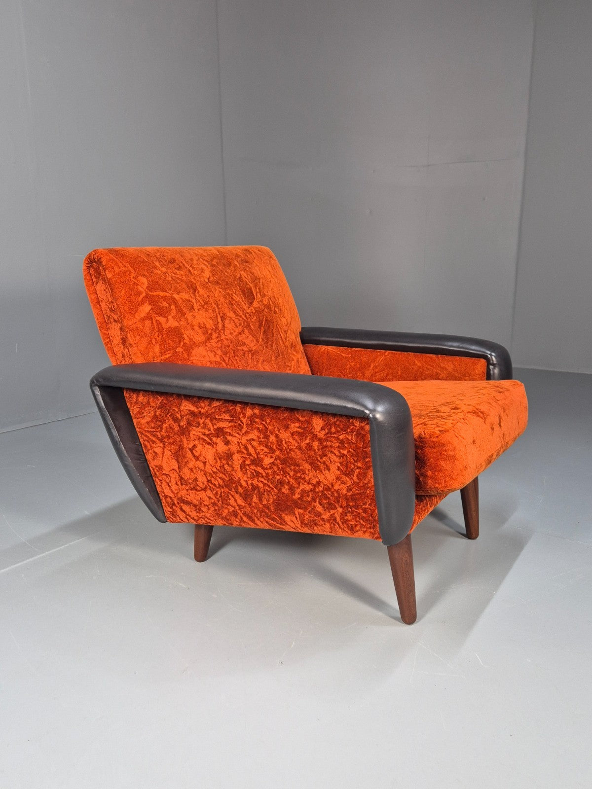 Vintage 1960s Lounge Chair Vinyl Orange Velour 1960s Retro MCM EB10569a MNOR