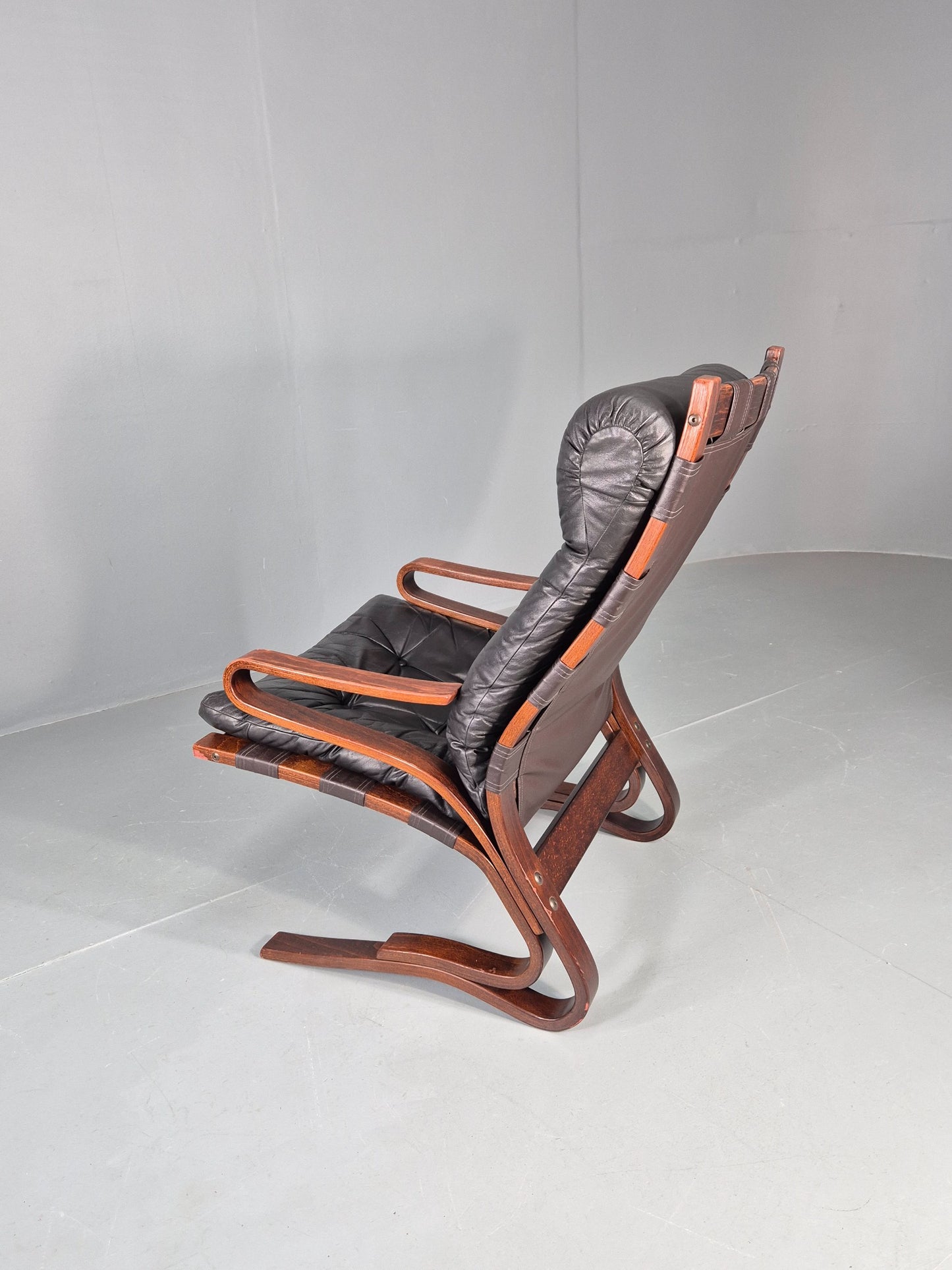 Vintage Mid Century Lounge Chair Black leather Skyline Model 1970s Retro EB12126