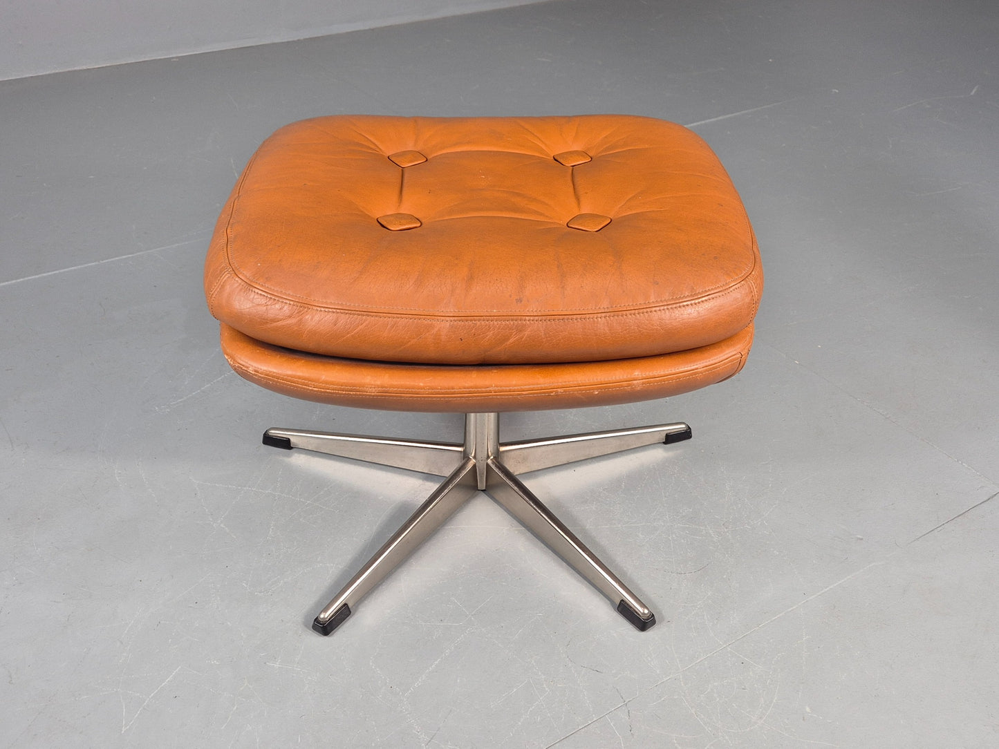 Vintage Danish Mid Century Footstool Tan Leather Swivel Base Retro 1960s EB12151