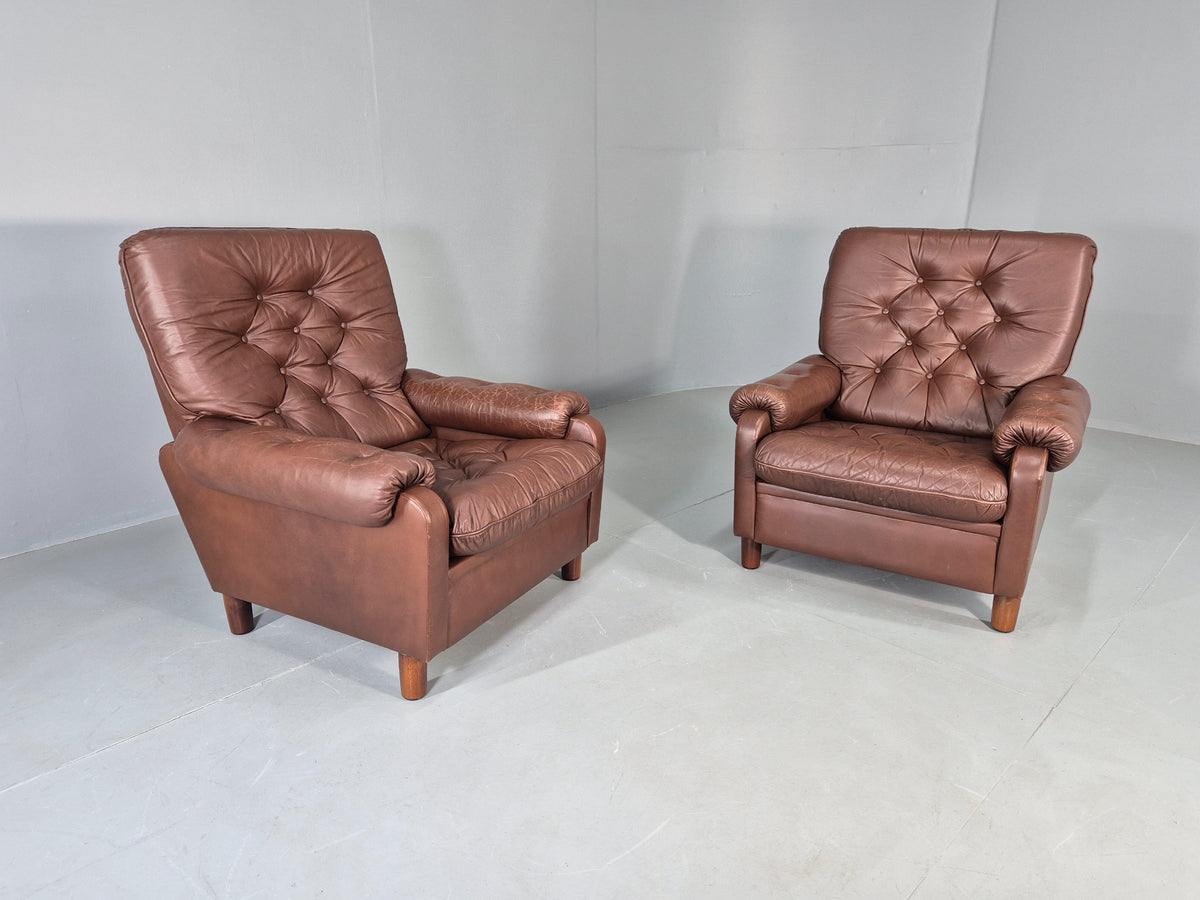 2 Vintage Leather Lounge Chairs 1970s Danish Design Buttoned Retro EB13132