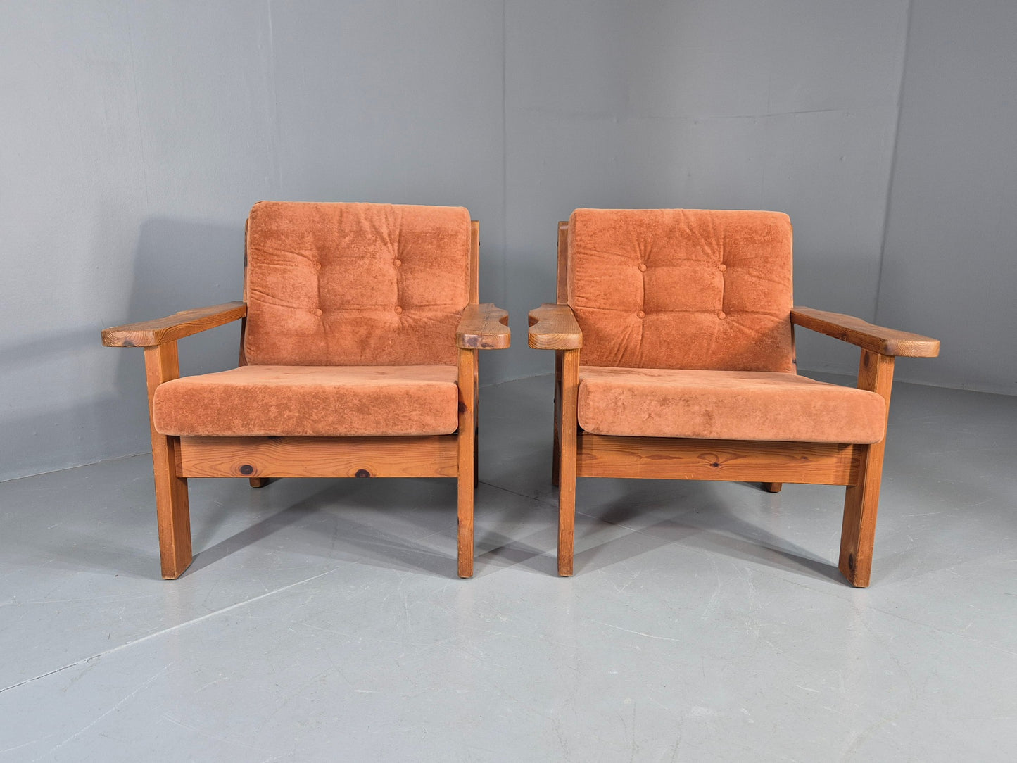 2 Vintage `Armchars Scandinavian Chunky Pine Frames 1970s Retro EB12777